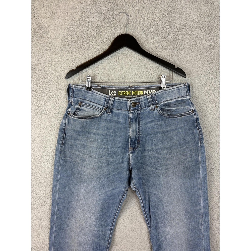 Lee Extreme Motion MVP Jeans Mens 36x30 Blue Medium Wash Athletic Tapered Denim